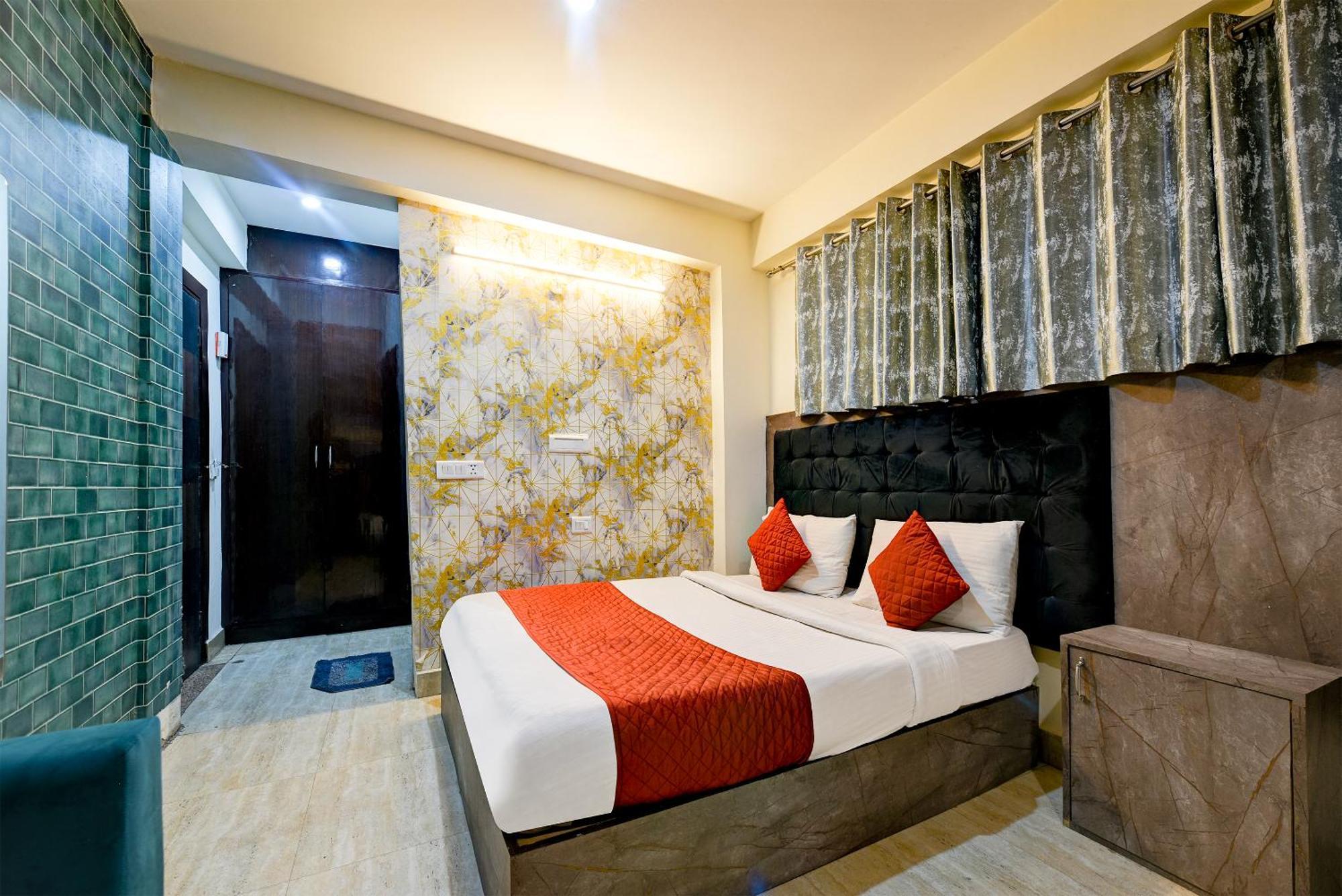 Airport Hotel Classic Park Nueva Delhi Exterior foto